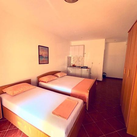 Guesthouse Mb Knezevic Будва Екстериор снимка