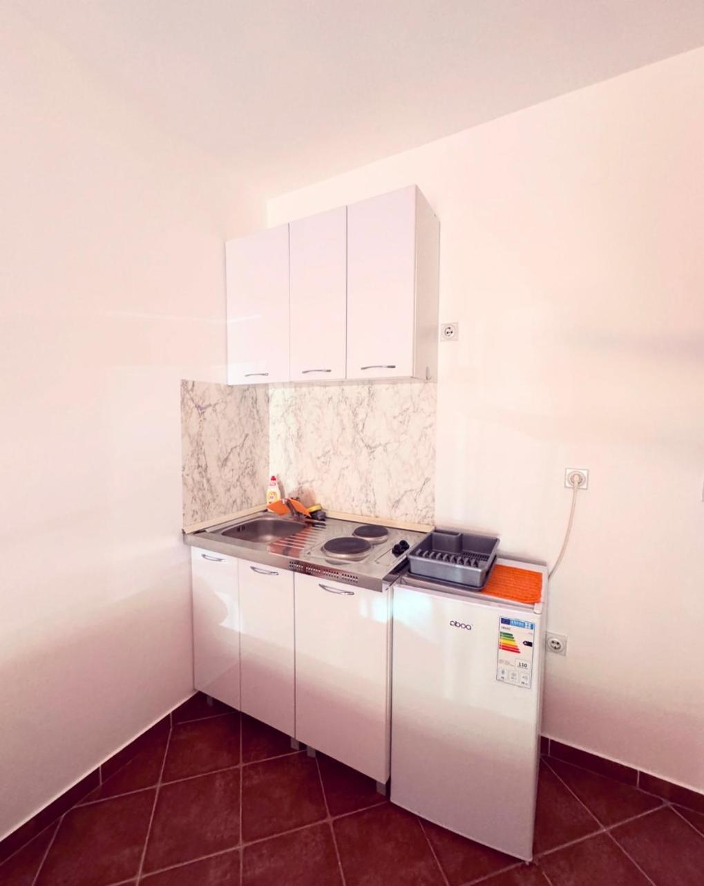 Guesthouse Mb Knezevic Будва Екстериор снимка