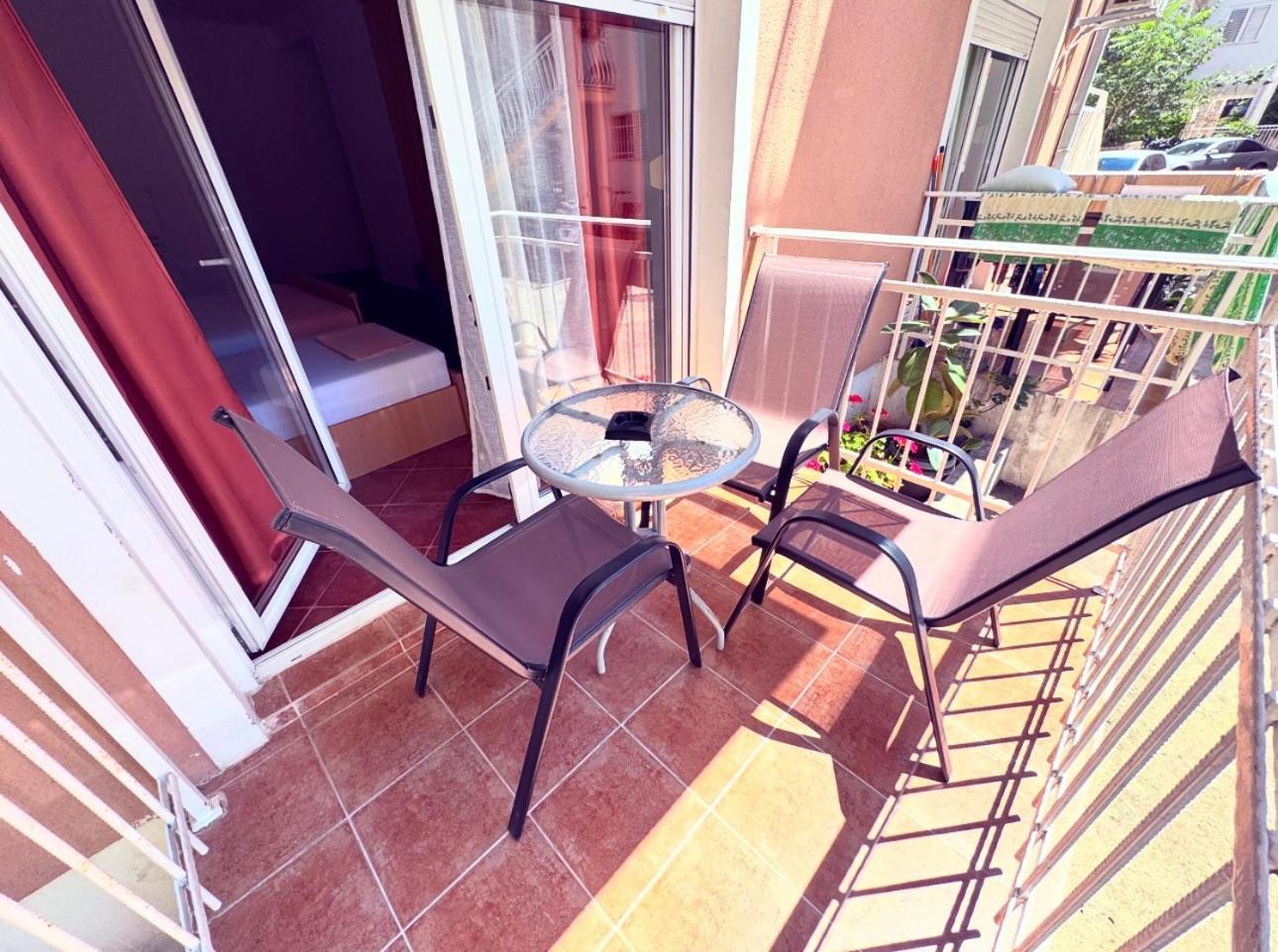 Guesthouse Mb Knezevic Будва Екстериор снимка