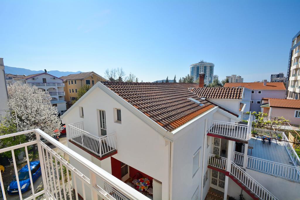 Guesthouse Mb Knezevic Будва Екстериор снимка