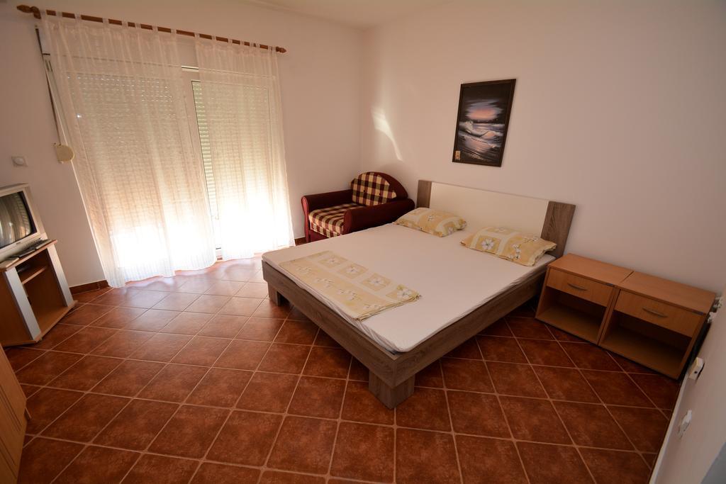 Guesthouse Mb Knezevic Будва Екстериор снимка