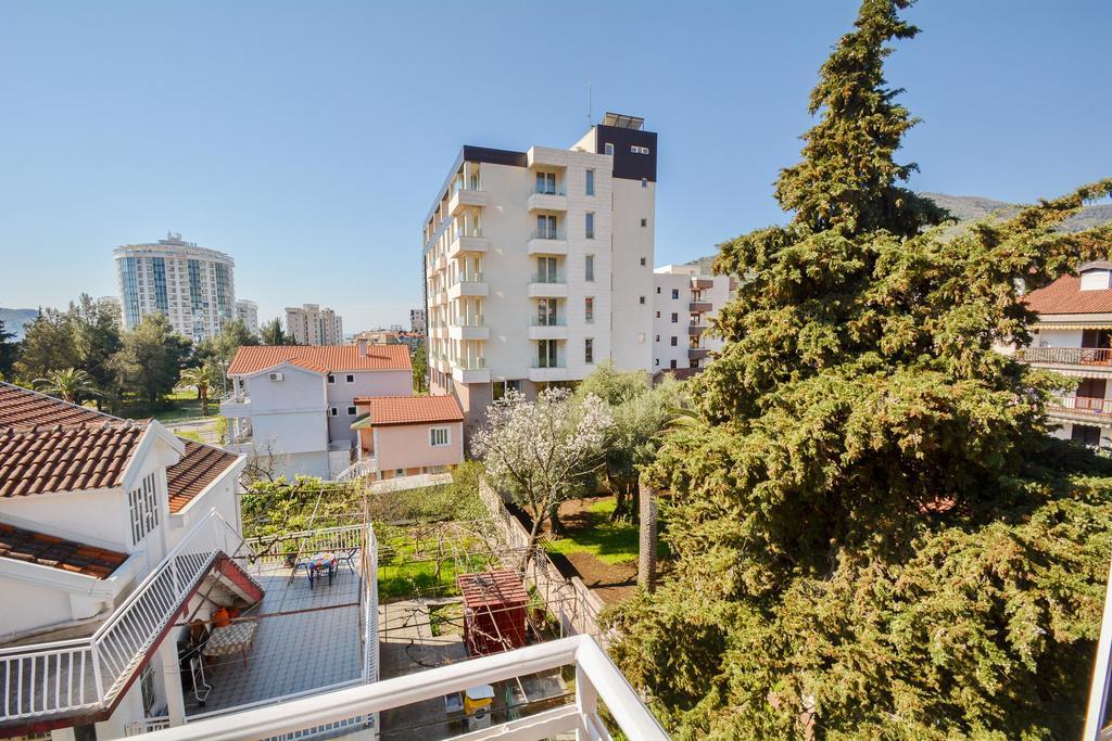 Guesthouse Mb Knezevic Будва Екстериор снимка