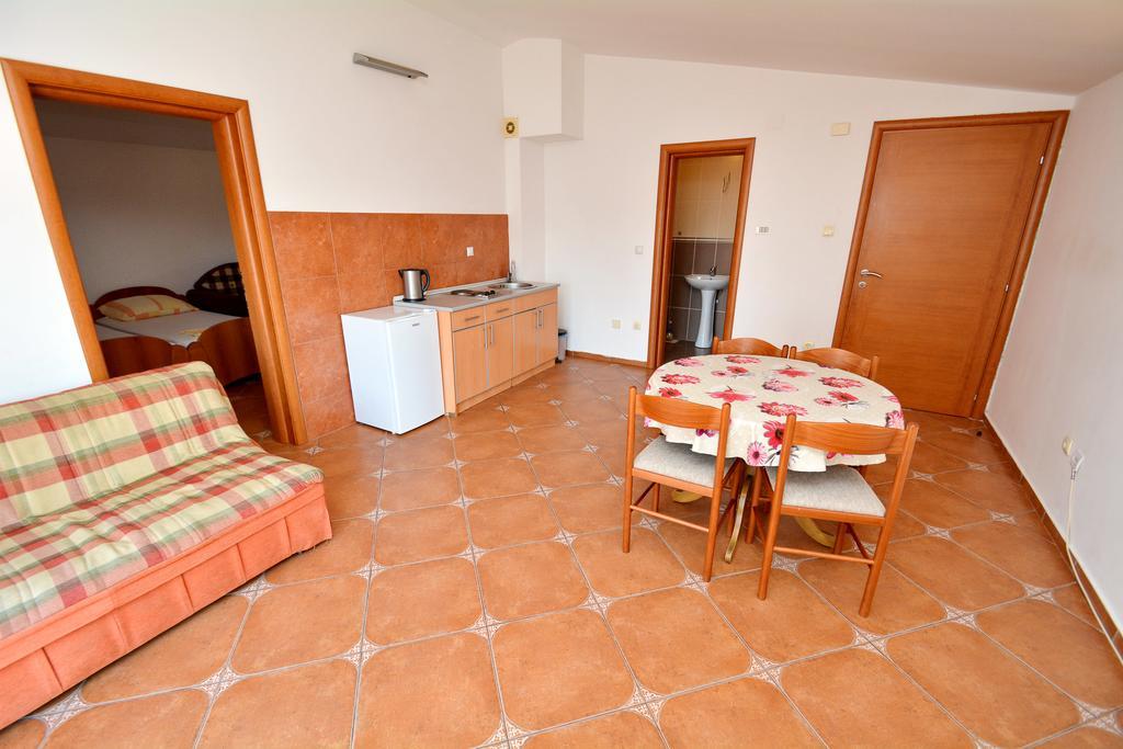 Guesthouse Mb Knezevic Будва Екстериор снимка