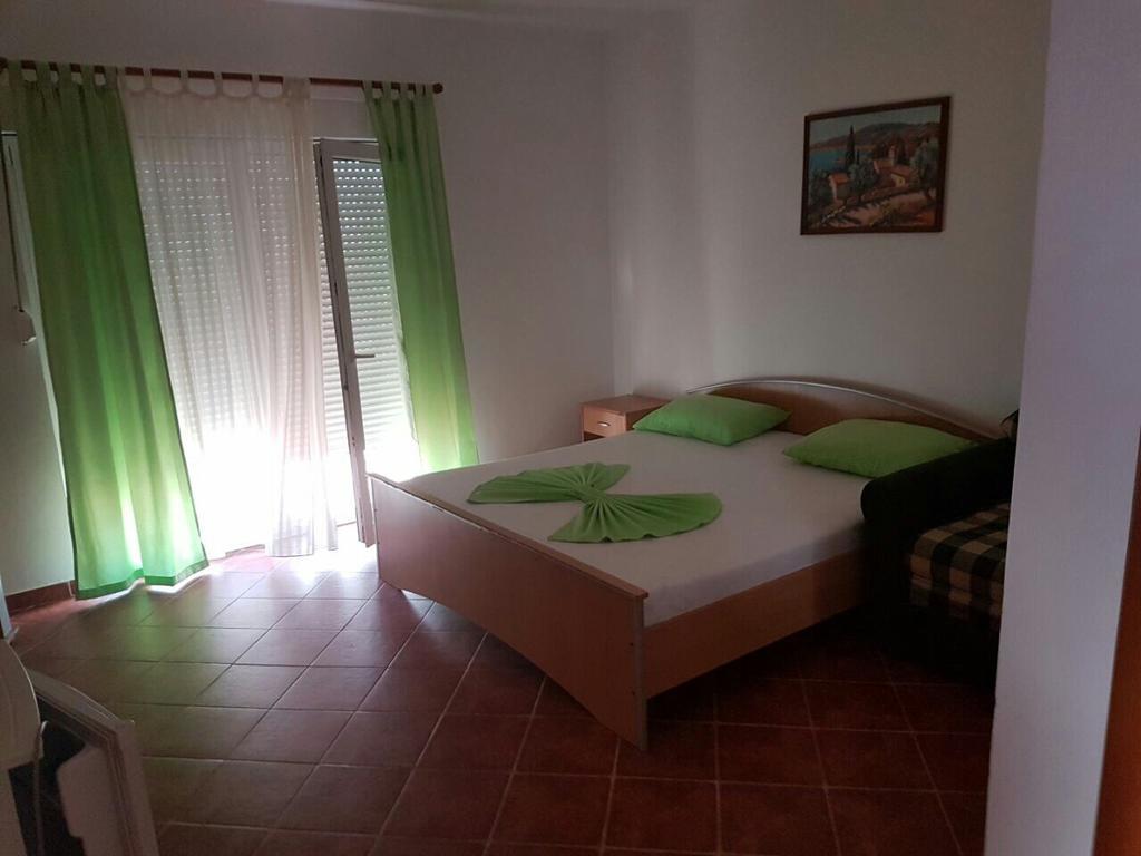 Guesthouse Mb Knezevic Будва Екстериор снимка