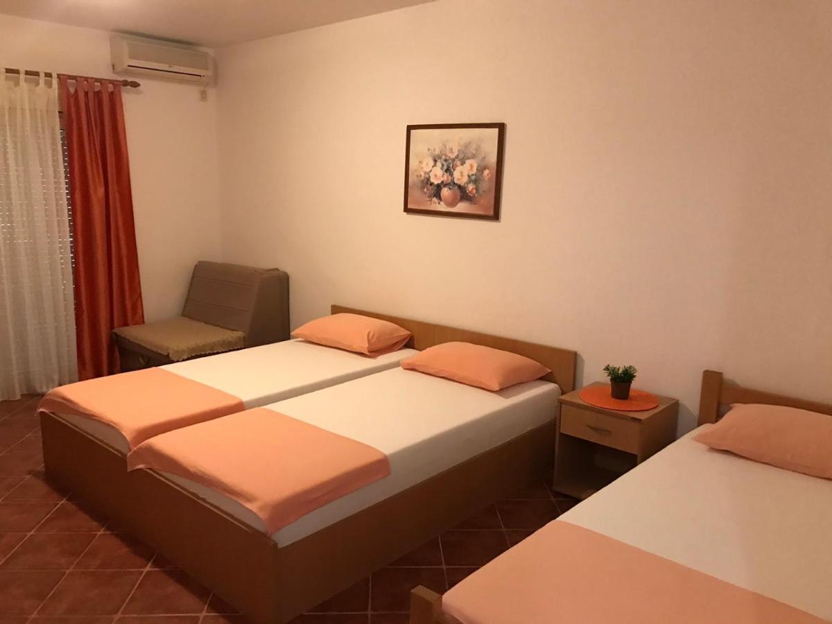 Guesthouse Mb Knezevic Будва Екстериор снимка